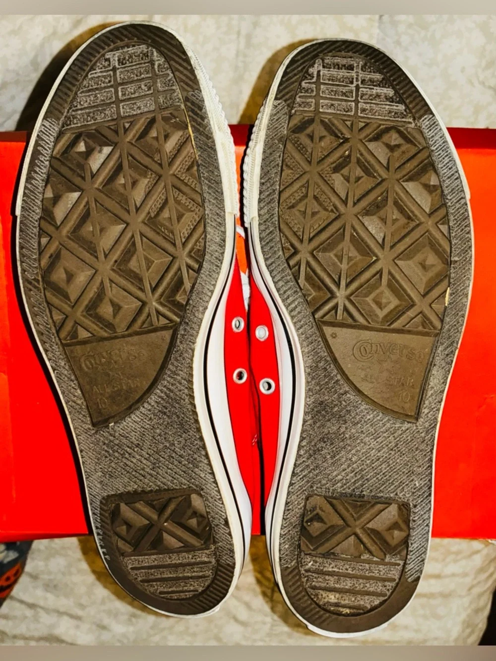 Converse Chuck Taylor All Stars Low Top Sneakers - Picture 6 of 9